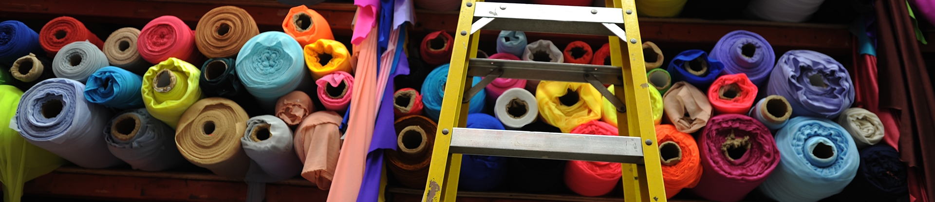 Zapraszamy do naszej hurtowni stacjonarnej w Krakowie ul.Teligi 24 Zapraszamy do naszej hurtowni stacjonarnej w Krakowie ul.Teligi 24